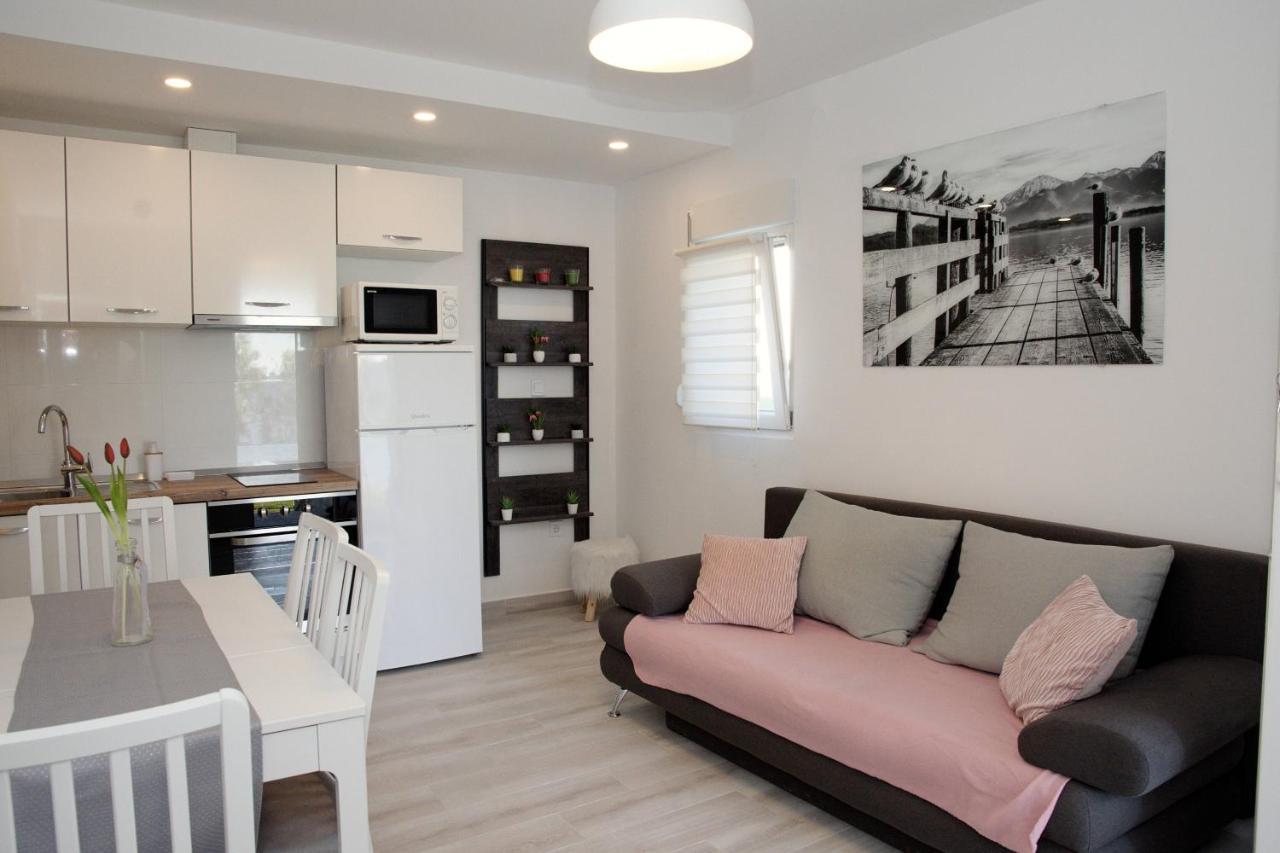 Apartments By The Sea Kozino, Zadar - 5803 Bagian luar foto