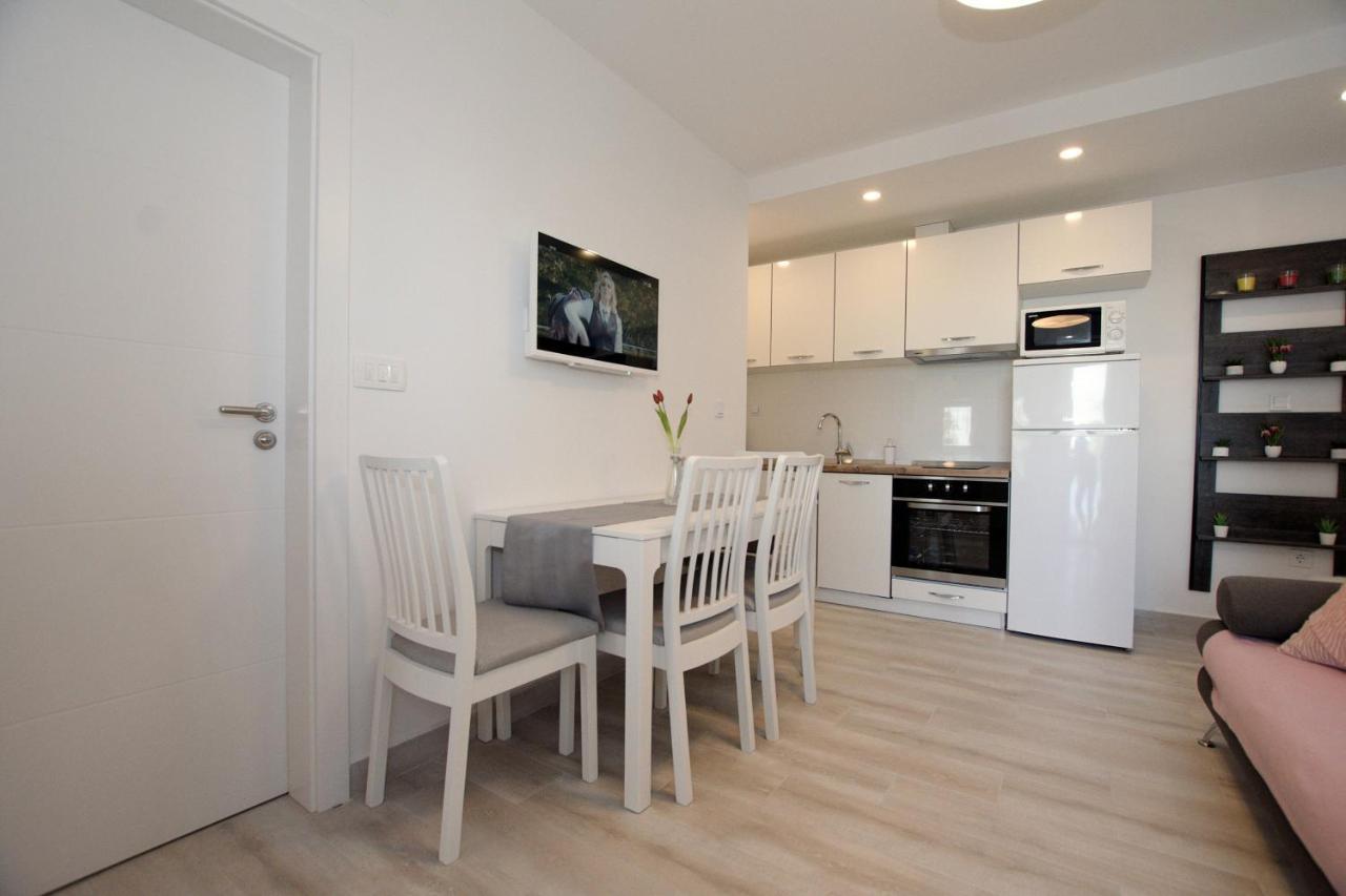 Apartments By The Sea Kozino, Zadar - 5803 Bagian luar foto