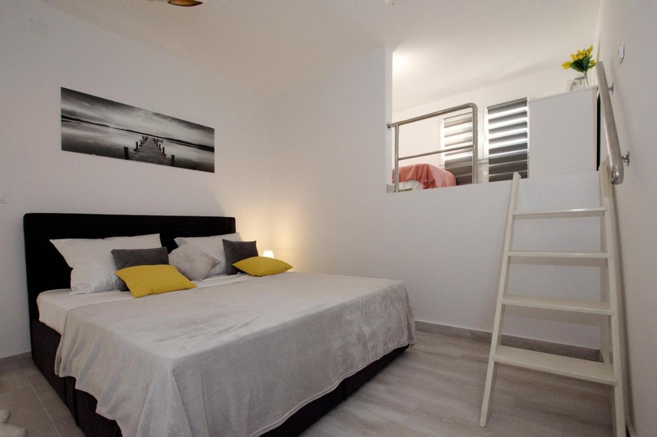 Apartments By The Sea Kozino, Zadar - 5803 Bagian luar foto